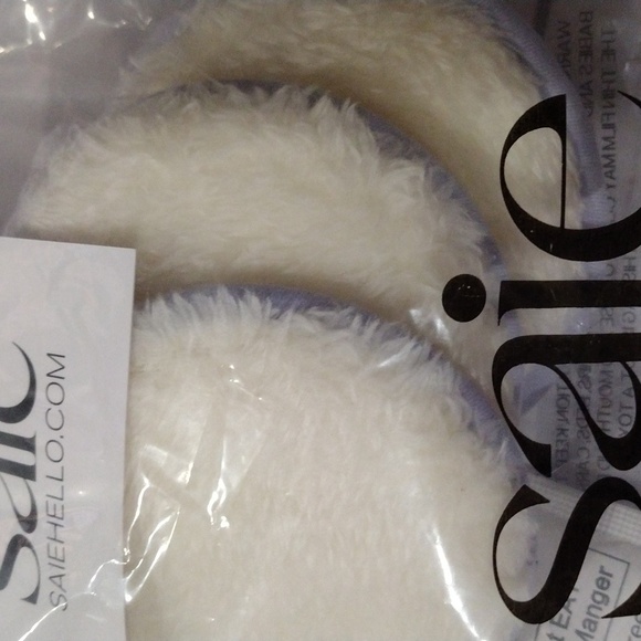 Saie Set‎ of 3 Reusable Makeup Beauty Rounds - Picture 3 of 5